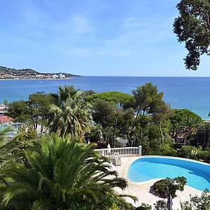 https://lou-trelus.fr-provencehotel.com